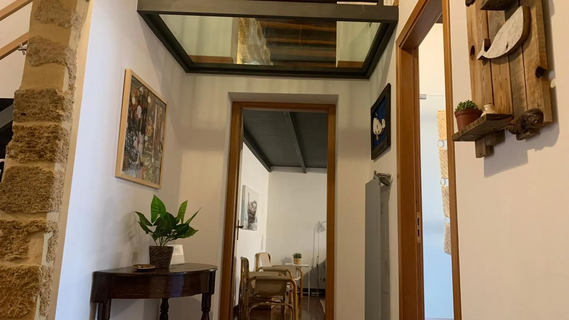 Casa Tea: nel cuore del centro storico Palermo 0*,  Italia